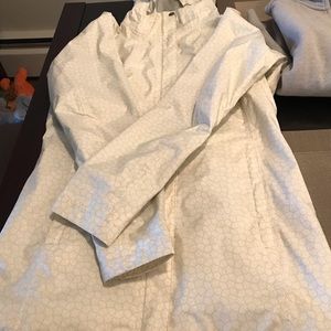 Women’s rain jacket